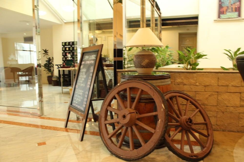 Grand Preanger Hotel 5*